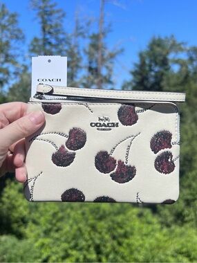 COACH Corner Zip Leather Wristlet With Cherry Print DCF05 NWT AUTHENTIC